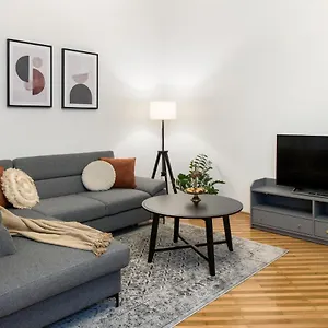  Apartmán Wawelove Pilsudskiego - 3 Bedroom Apt. With Balcony And Free Parking!