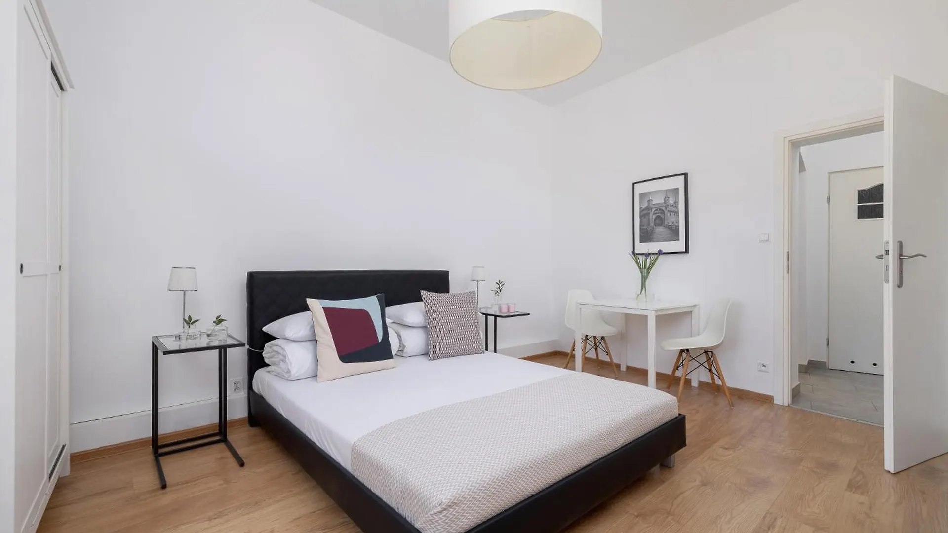 1-Bedroom Apartment - Dluga 65 Street Krakow