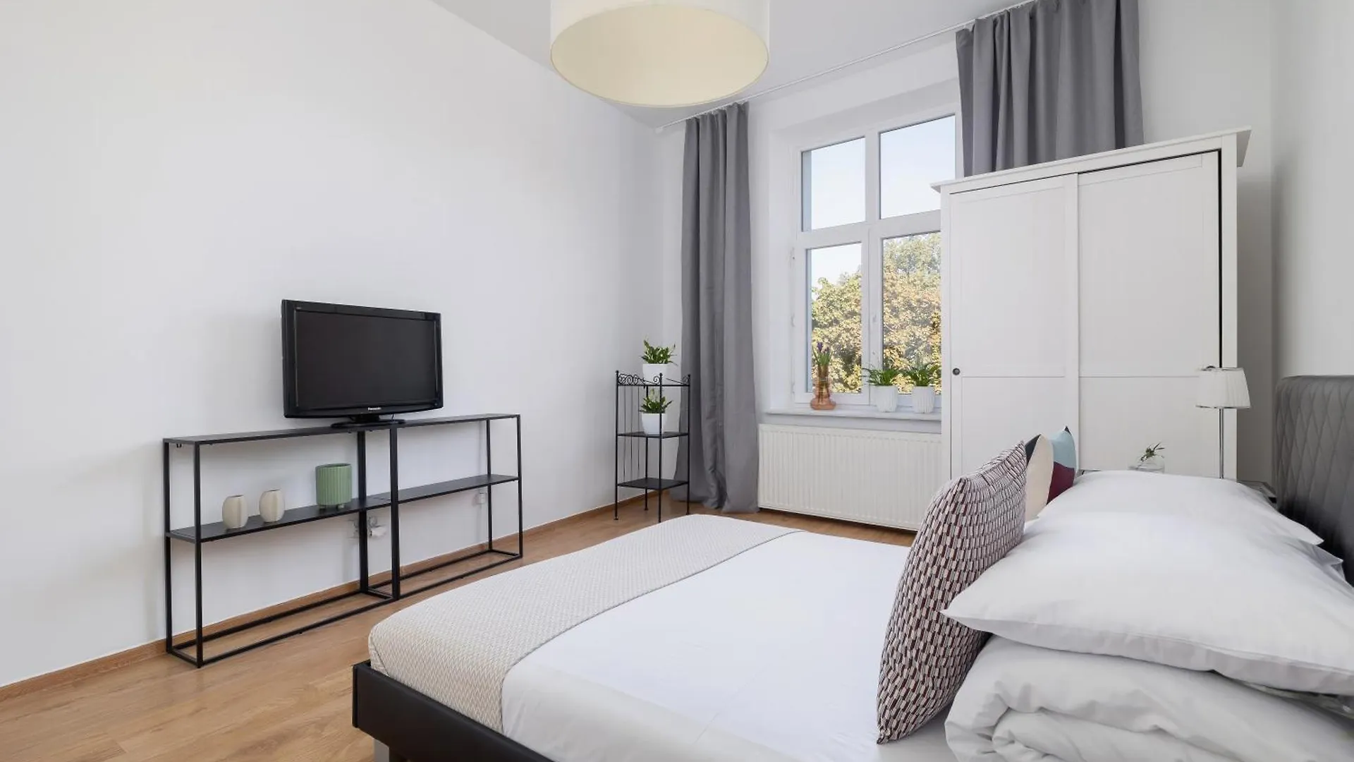 1-Bedroom Apartment - Dluga 65 Street Krakow